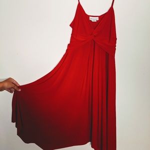 Motherhood Red, short, flowing maternity dress